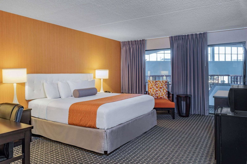 Howard Johnson by Wyndham Lima, Lima, United States