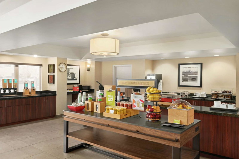 Hampton Inn Portland Airport, Portland, Estados Unidos
