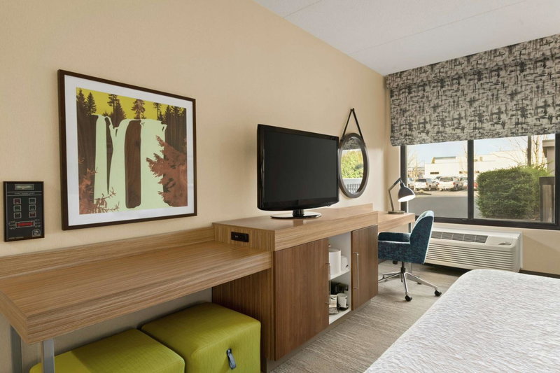 Hampton Inn Portland Airport, Portland, Estados Unidos