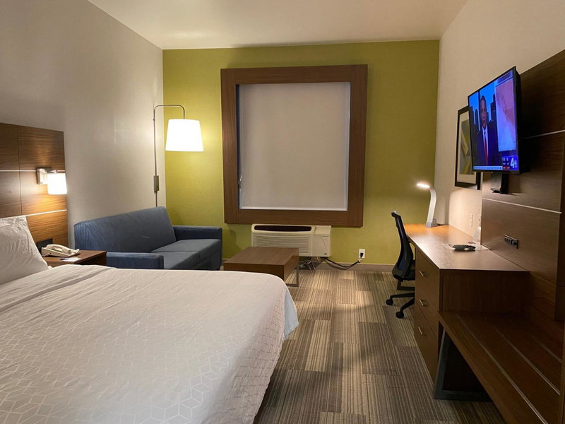 Holiday Inn Express & Suites Beaumont - Oak Valley by IHG, Beaumont, United States