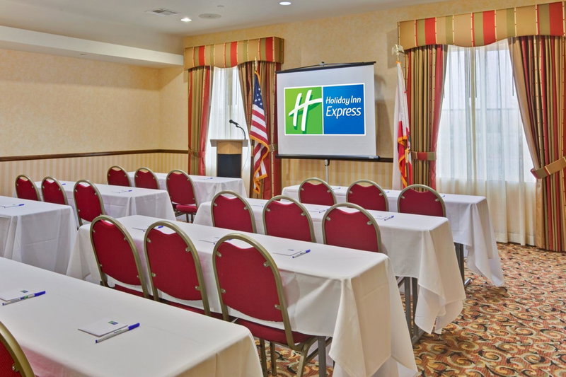 Holiday Inn Express & Suites Beaumont - Oak Valley by IHG, Beaumont, United States