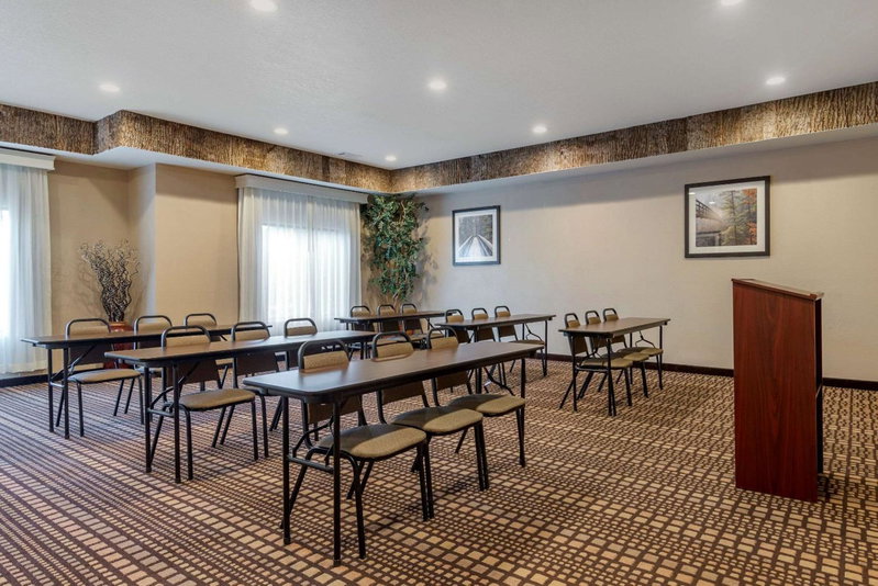 Comfort Inn & Suites Blue Ridge, Blue Ridge, United States