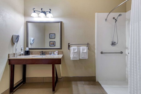 Comfort Inn & Suites Blue Ridge, Blue Ridge, United States
