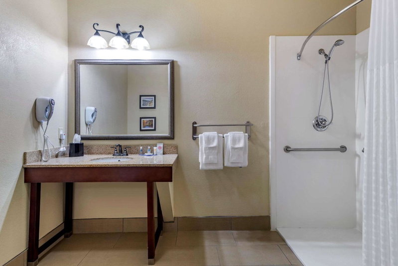 Comfort Inn & Suites Blue Ridge, Blue Ridge, United States
