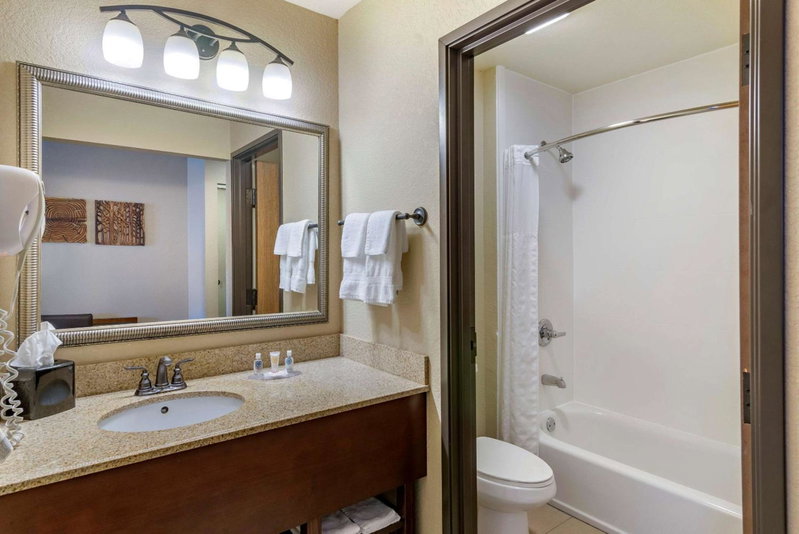 Comfort Inn & Suites Blue Ridge, Blue Ridge, United States
