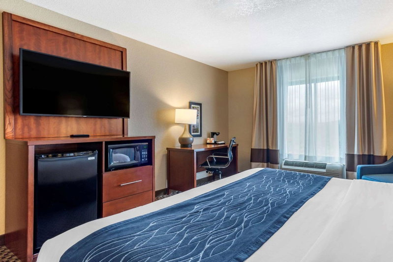 Comfort Inn & Suites Blue Ridge, Blue Ridge, United States