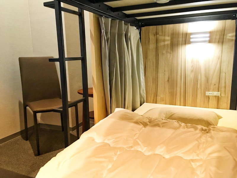 Namba Guesthouse HIVE, Osaka, Japan