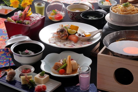 Yamanaka Onsen Ohanami Kyubei, Kaga, Japón