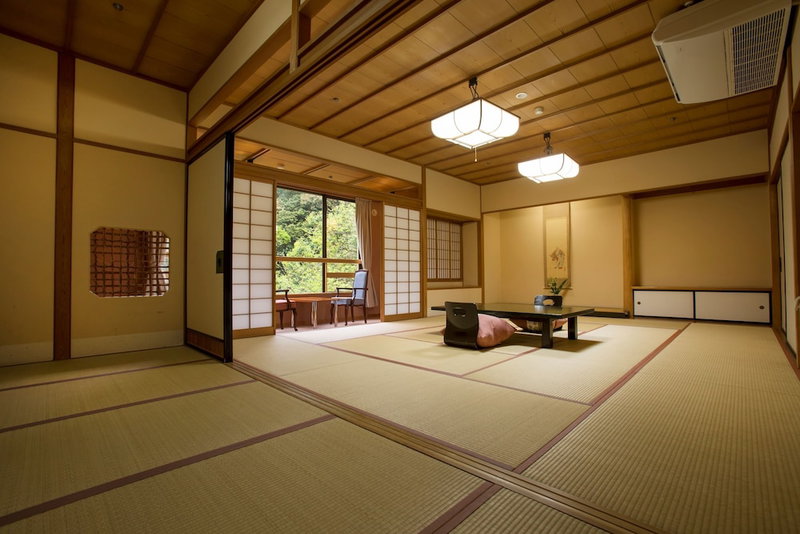 Yamanaka Onsen Ohanami Kyubei, Kaga, Japón