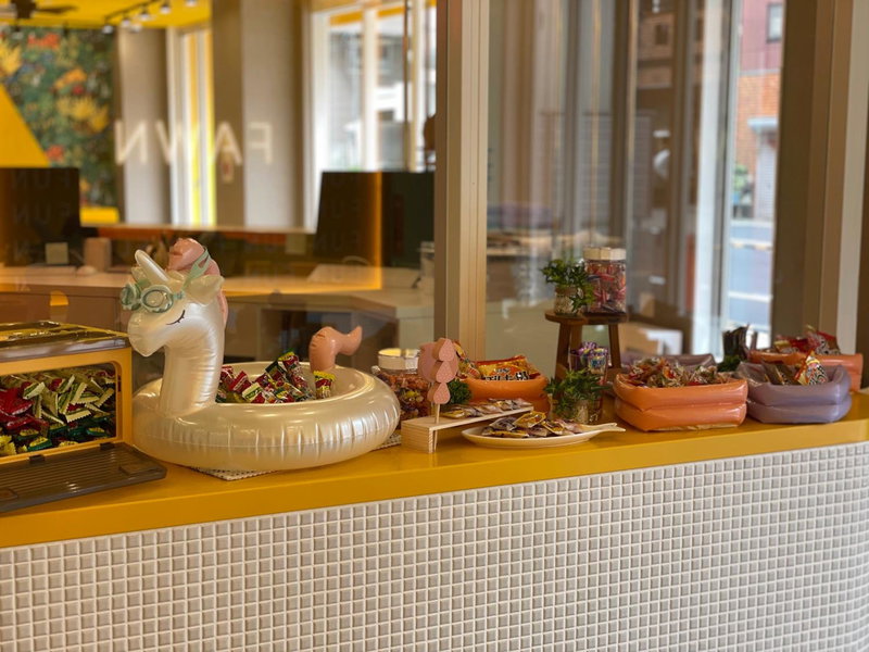 Fawn Hotel, Osaka, Japón