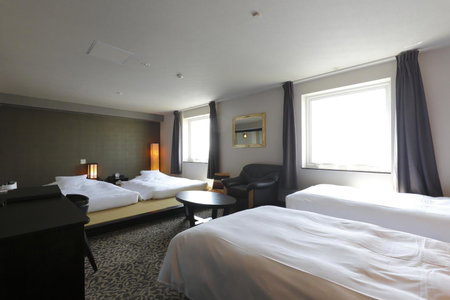 Spring Sunny Hotel Nagoya Tokoname ekimae, Tokoname, Japon