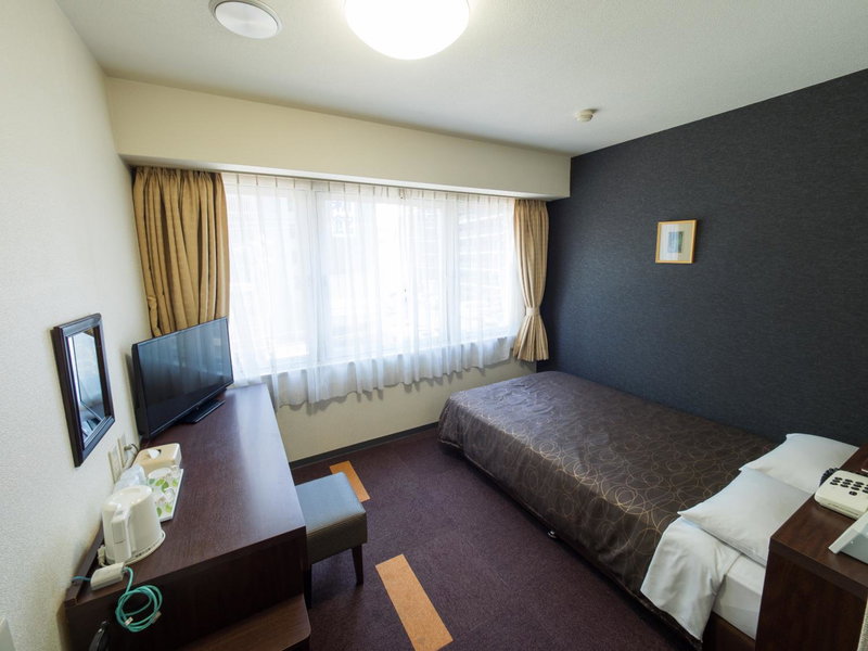 Hotel Shin Osaka, Suita, Japan