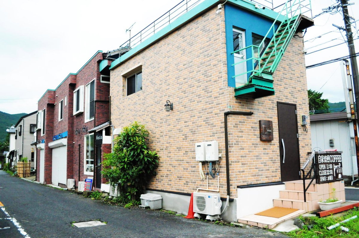 Hotel · WEST in, Yufu