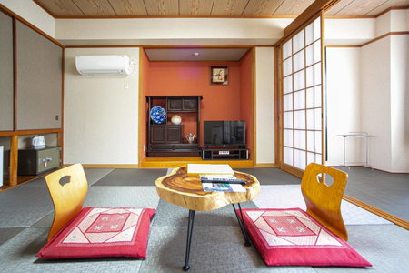 Yufuin Akarinoyado, Yufu, Japón