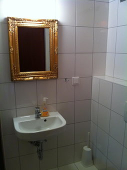 Weltempfänger Backpacker Hostel, Neuehrenfeld, Germany