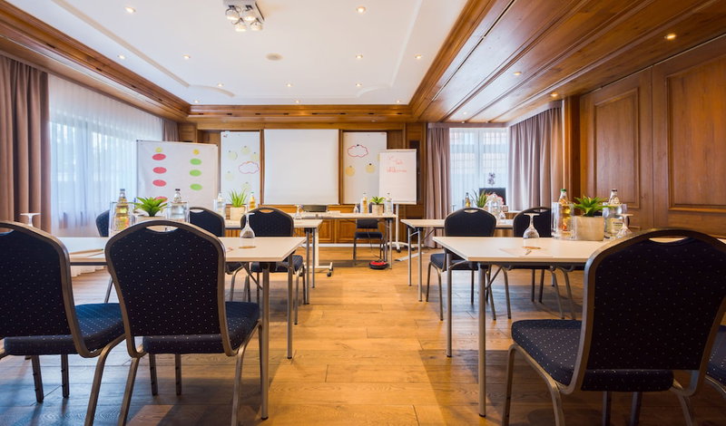 Neo Hotel Linde Esslingen, Esslingen, Германия