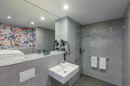 Holiday Inn - the niu, Crusoe Bremen Airport by IHG, Bremen, Germany