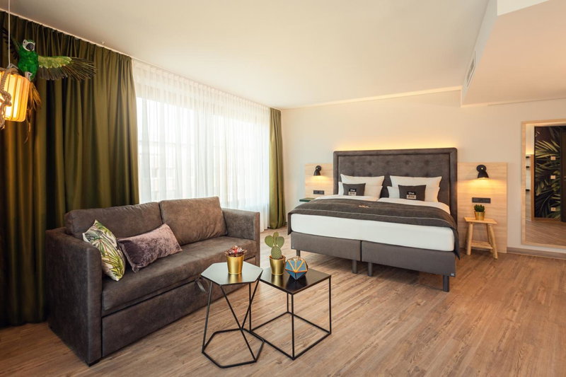 Holiday Inn - the niu, Crusoe Bremen Airport by IHG, Bremen, Germany
