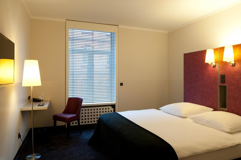 Hotel Topas Frankfurt City Centre - Digital Check-In, Frankfurt/Main, Allemagne
