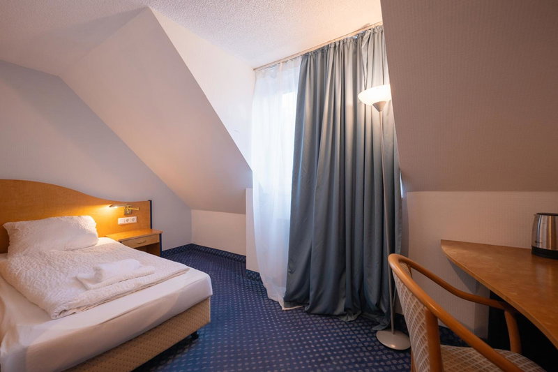 Hotel VIKTORIA Düsseldorf-Neuss - Self Check-In, Neuss, Germany