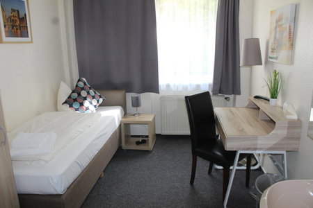 Auto-Parkhotel Hamburg St Pauli, Hamburg, Germany