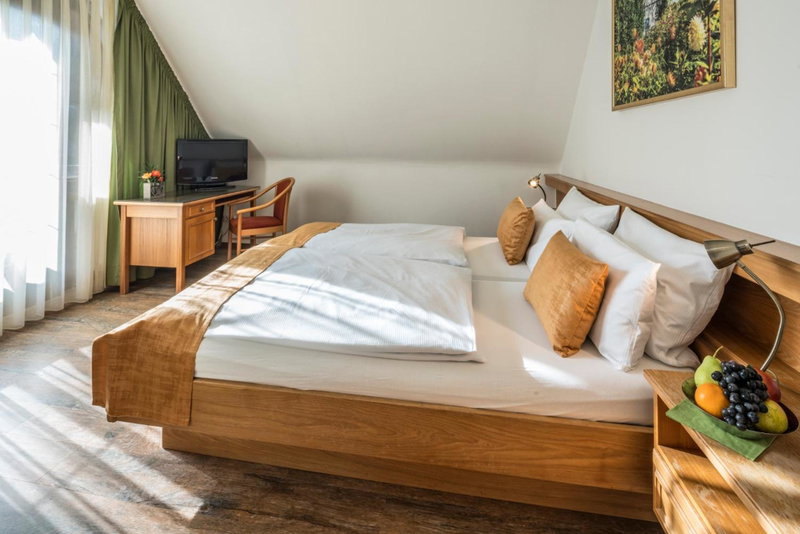 Hotel - Landgasthof Rebstock, Nimburg, Germany
