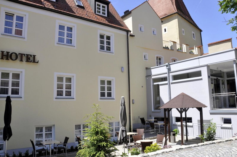 Klassik Hotel am Tor - 3 Sterne Superior direkt am Unteren Tor, Weiden, Germany