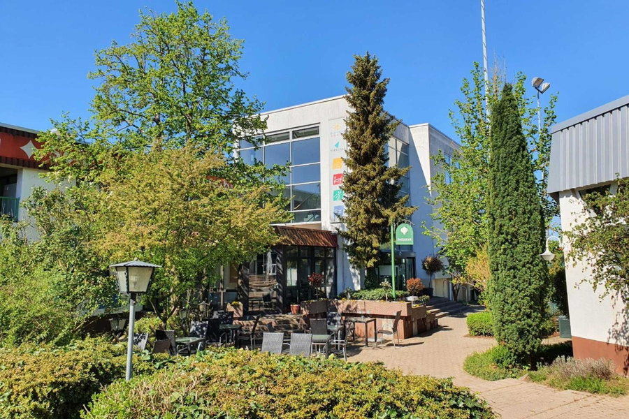 Sport Hotel Kenzingen inklusive Schwimmbad, Sauna und Frühstück nähe Europa-Park, Emmendingen, Germany
