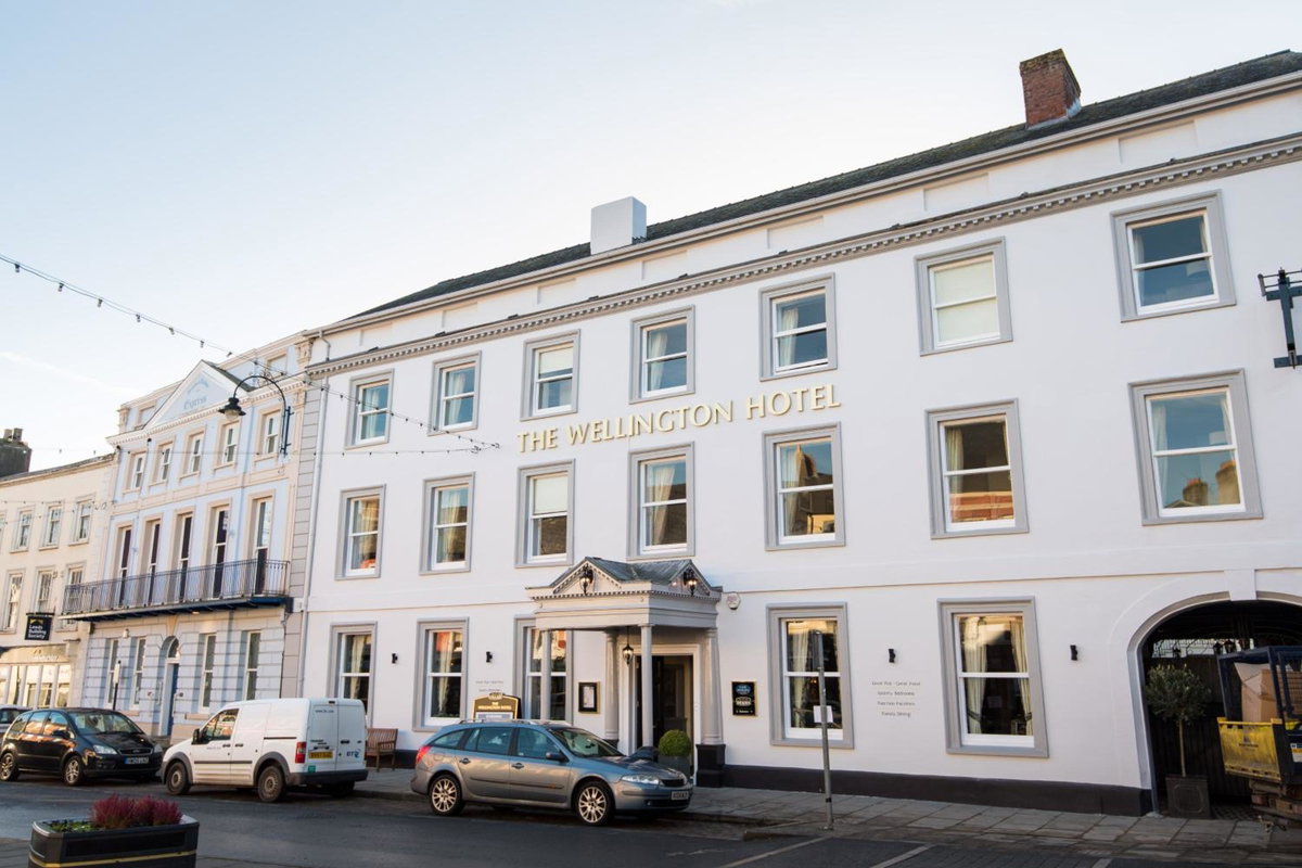Hôtel · The Wellington, Brecon