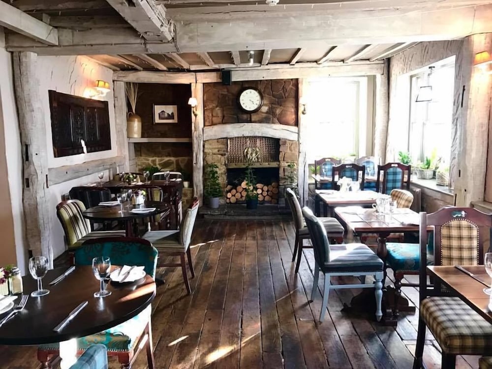 Hotel · The Bent Arms, Haywards Heath