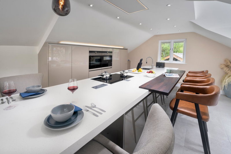 Aphrodites Group - Luxury Hot Tub Suites in Central Lake District!, Bowness-on-Windermere, United Kingdom