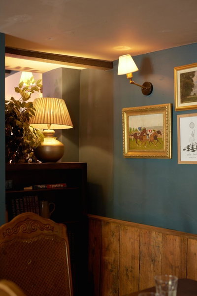 The Bell & Crown, Zeals, Великобритания