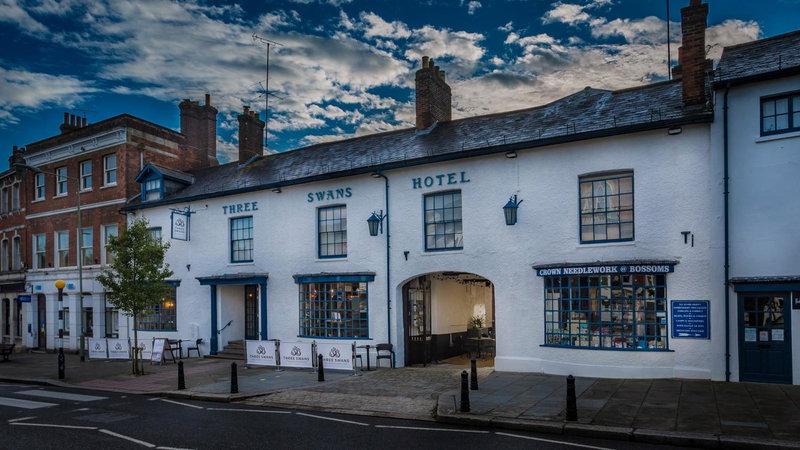 The Three Swans Hotel, Hungerford, Berkshire - The Coaching Inn Group, Hungerford, Royaume-Uni