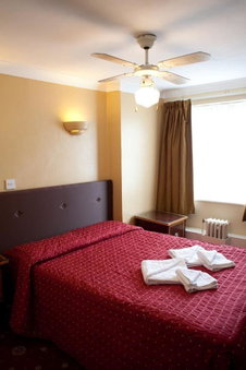 Rose Court Hotel, London, Великобритания