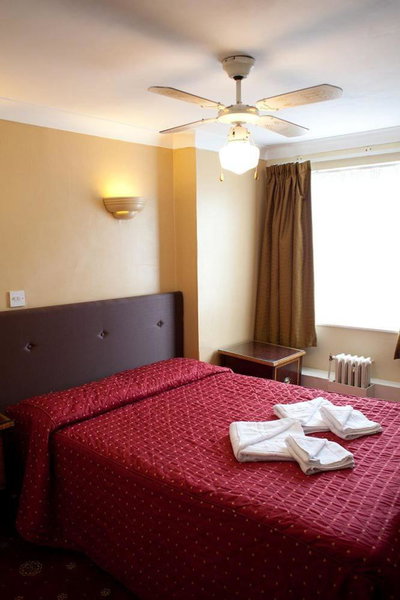 Rose Court Hotel, London, Великобритания