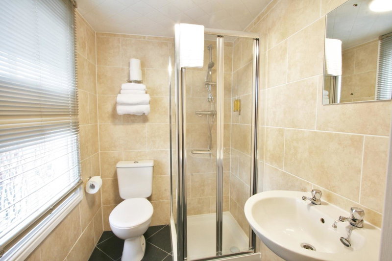 Central Hotel Cheltenham by Roomsbooked, Cheltenham, United Kingdom