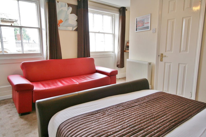 Central Hotel Cheltenham by Roomsbooked, Cheltenham, United Kingdom