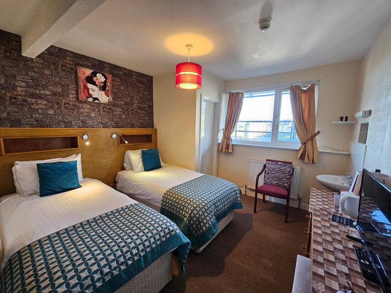 Rivelyn Hotel Bar & Restaurant, Scarborough, United Kingdom