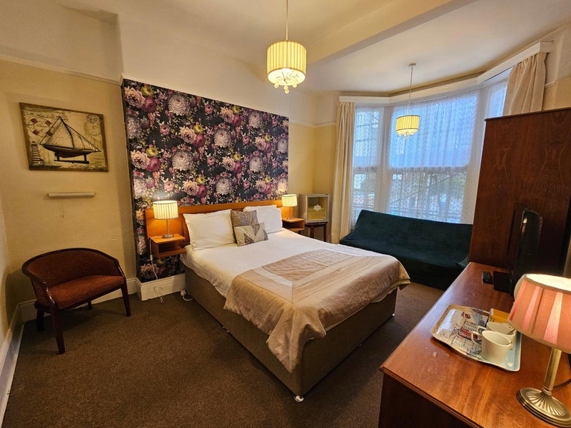 Rivelyn Hotel Bar & Restaurant, Scarborough, United Kingdom