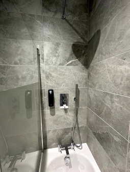 Gainsborough Lodge, Horley, United Kingdom