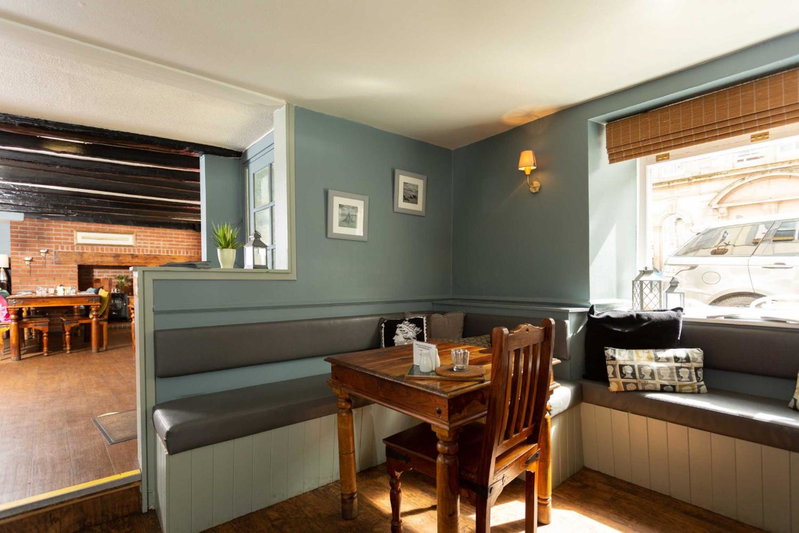 The Queens Head Hotel, Self Check-In, Berwick-Upon-Tweed, United Kingdom