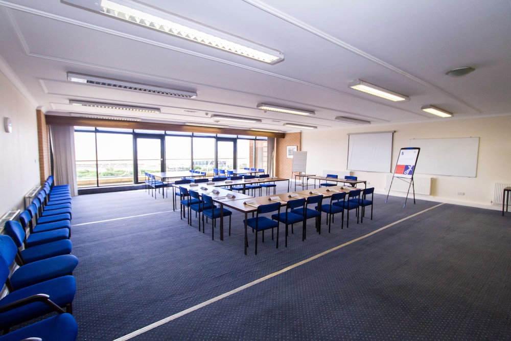Hotel · Dalmeny Resort Hotel, Lytham St. Anne's