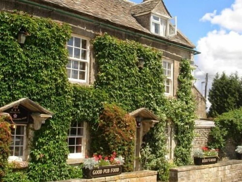 Inn For All Seasons, Carterton, United Kingdom
