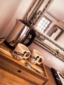 Inn For All Seasons, Carterton, United Kingdom