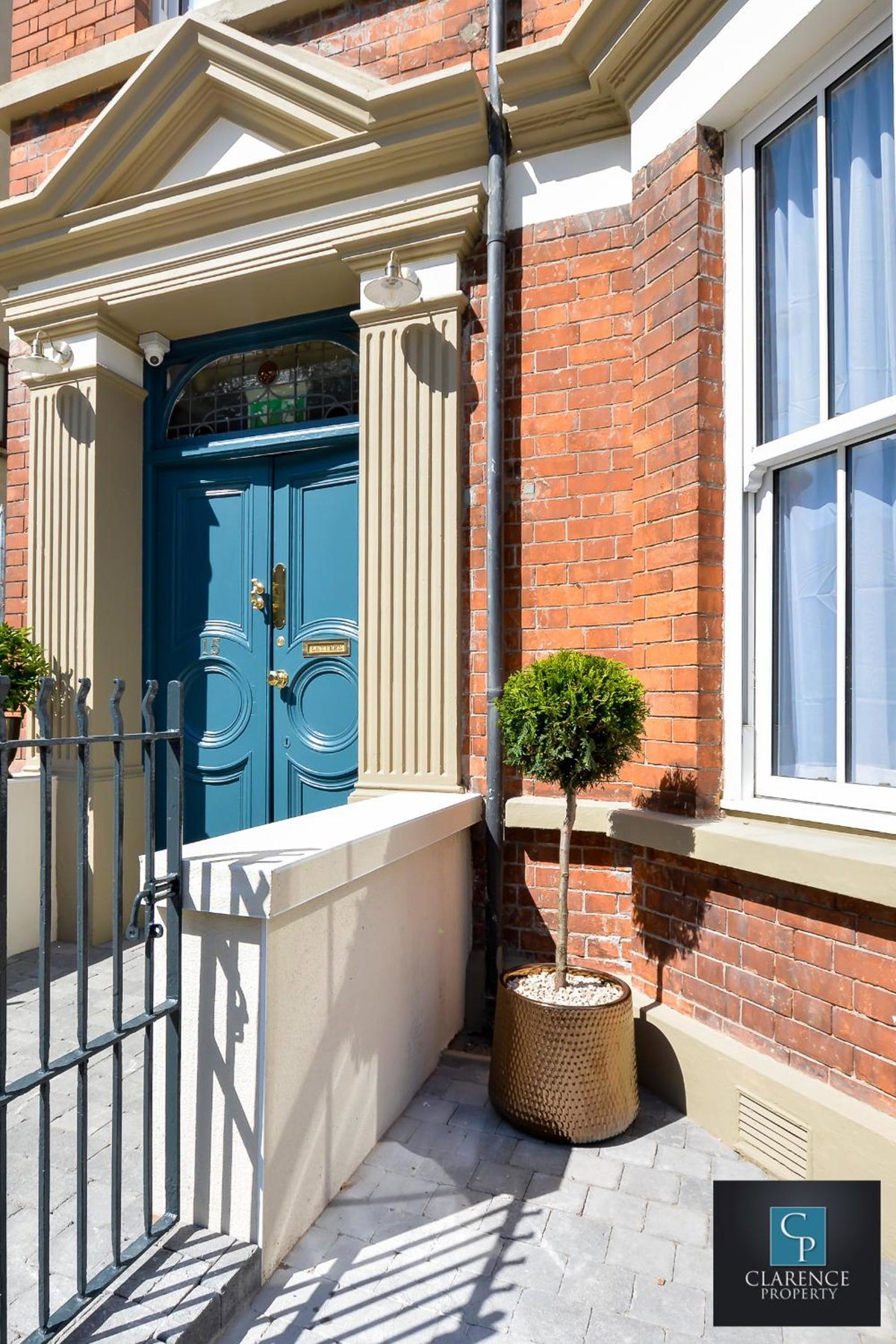 Hotel · Art House, Derry Londonderry