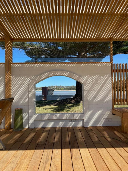 Archy's on the Lake, Burrill Lake, Australia