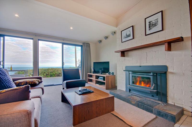 Beacon Point Ocean View Villas, Apollo Bay, Australia