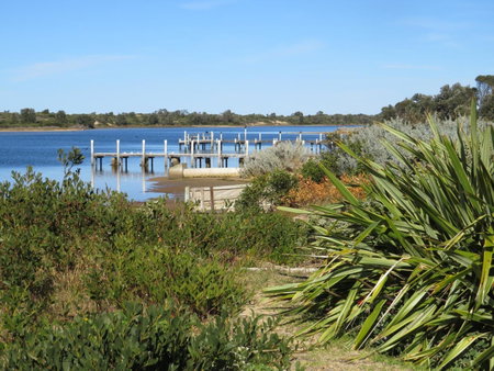 Lakes Entrance Waterfront Cottages with King Beds, Lakes Entrance, Australia