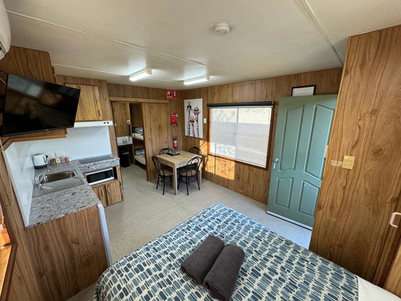 Acacia Caravan Park & Holiday Units, Ararat, Australia