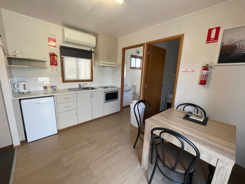 Acacia Caravan Park & Holiday Units, Ararat, Australia